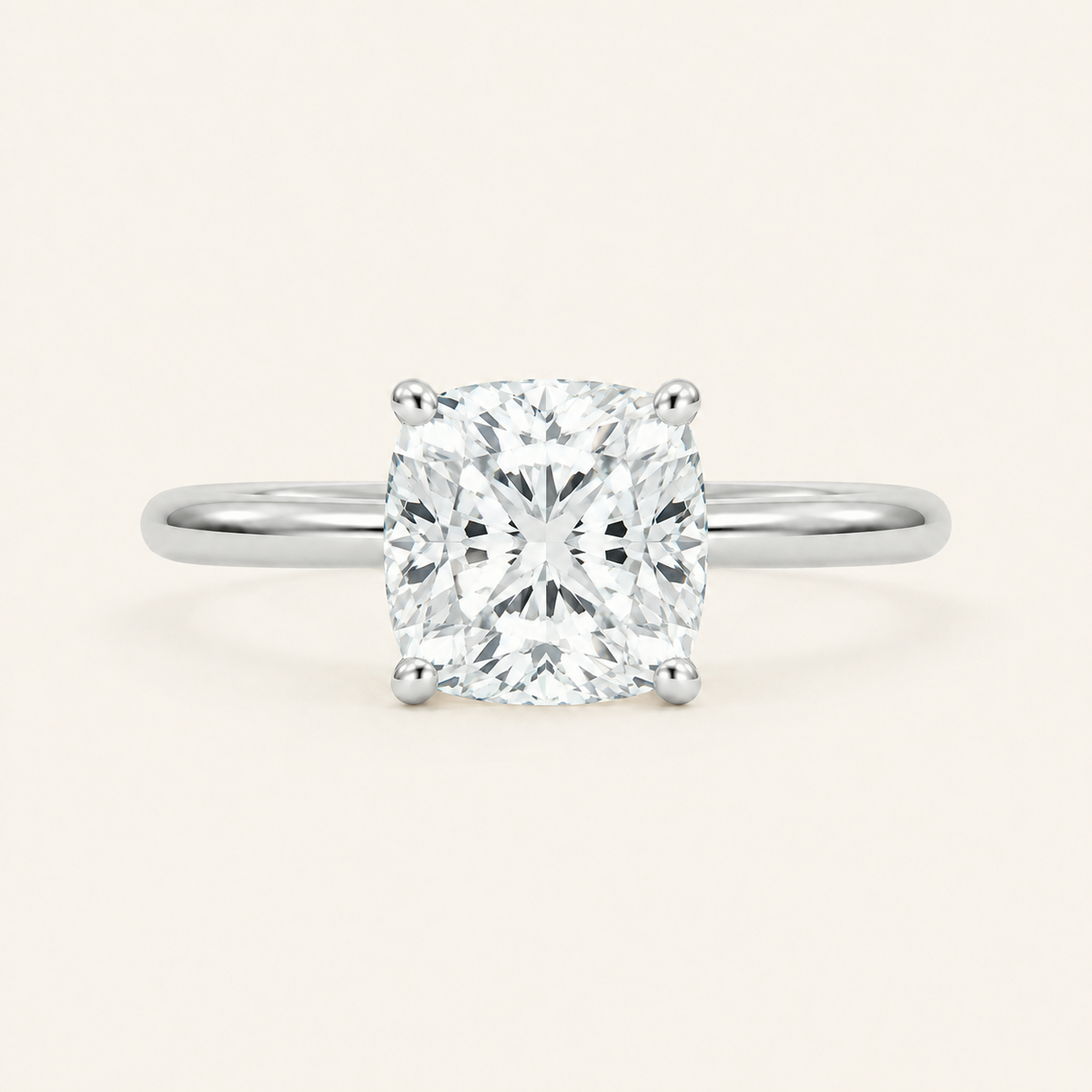 Anillo Solitario Clásico Diamante Cojín en oro blanco, vista frontal