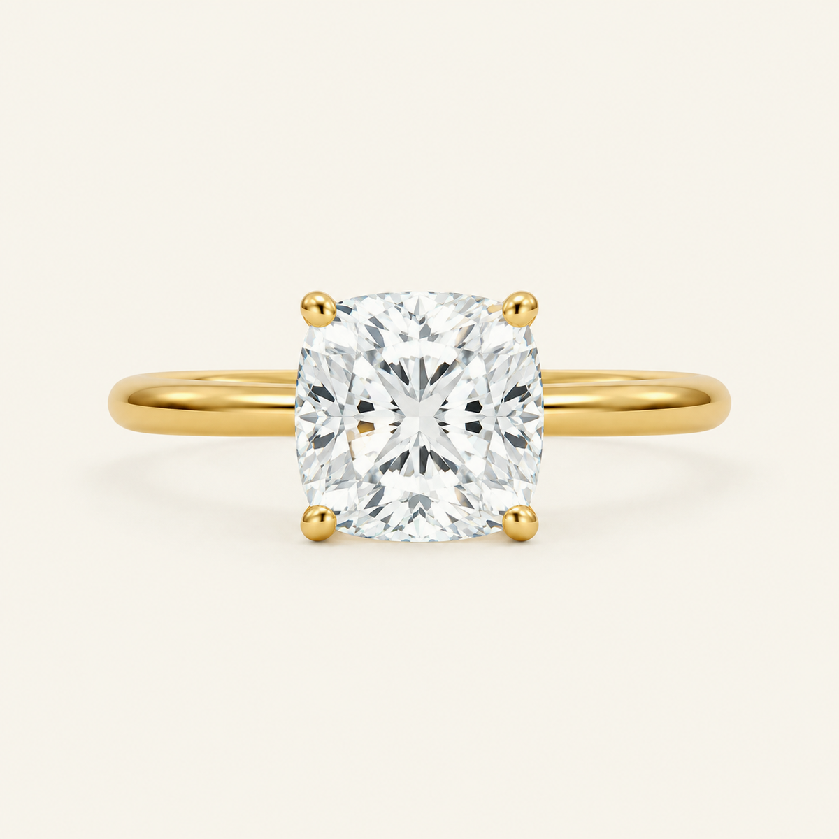 Anillo Solitario Clásico Diamante Cojín en oro amarillo, vista frontal