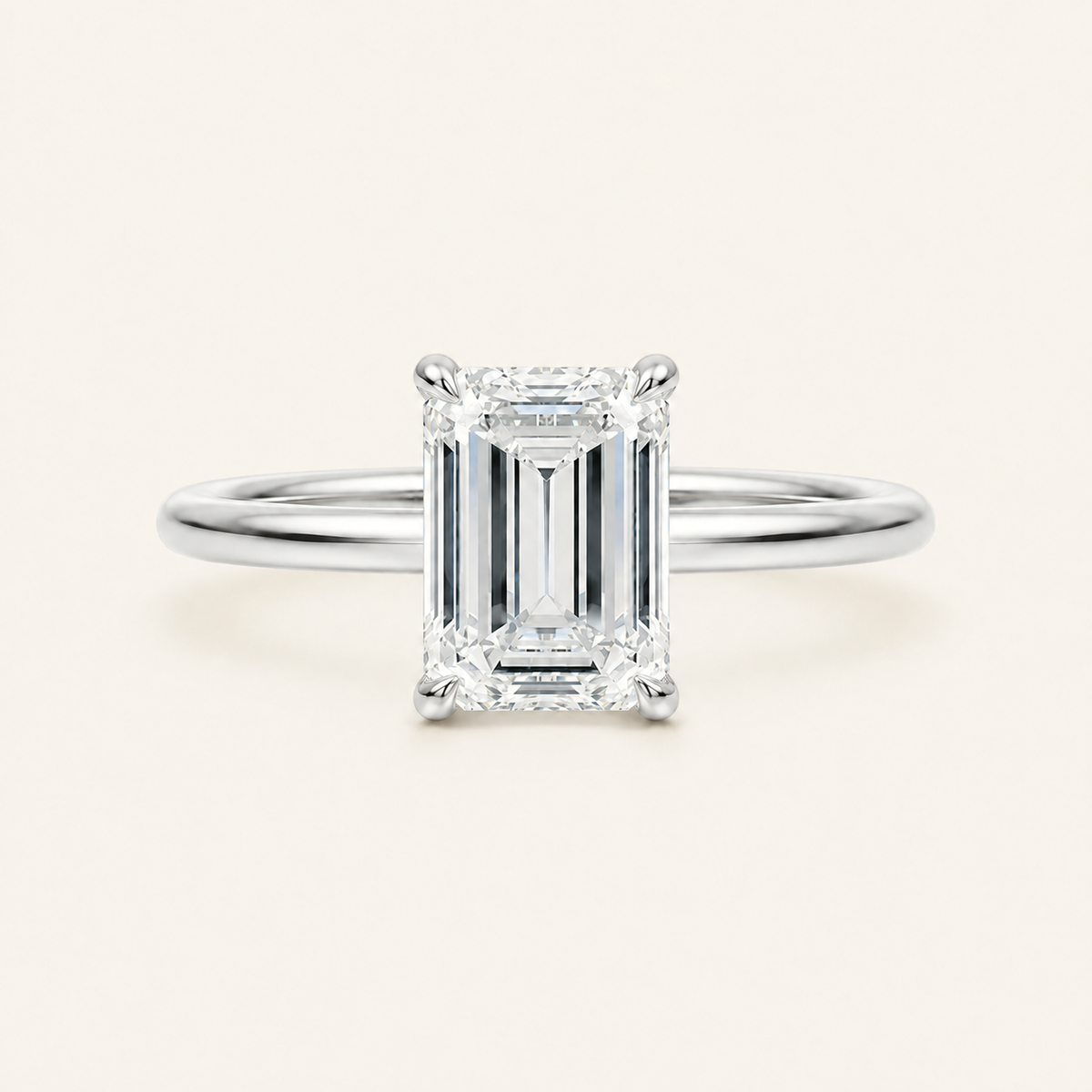 Anillo Pavé En Puntas Diamante Esmeralda en oro blanco, vista frontal