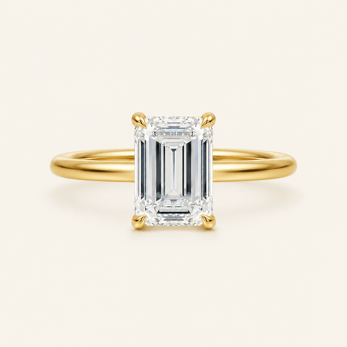 Anillo Pavé En Puntas Diamante Esmeralda en oro amarillo, vista frontal