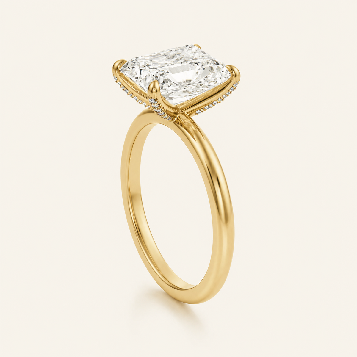 Anillo Pavé En Puntas Diamante Radiante en oro amarillo, vista tres cuartos