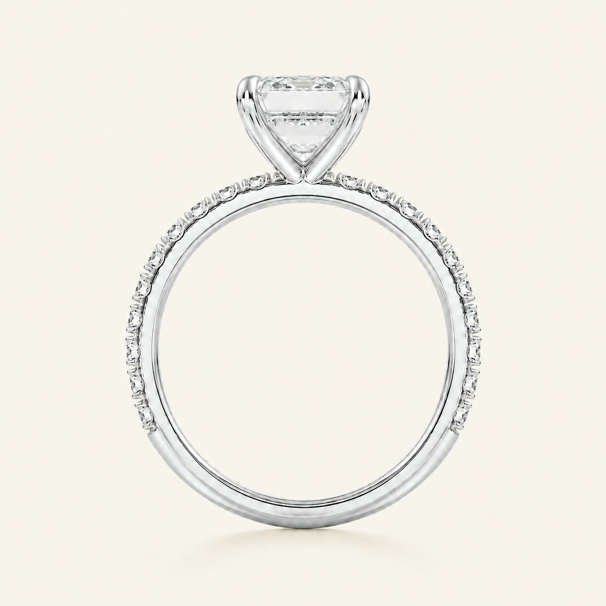 Anillo Pavé Moderno Diamante Esmeralda en oro blanco, vista de perfil