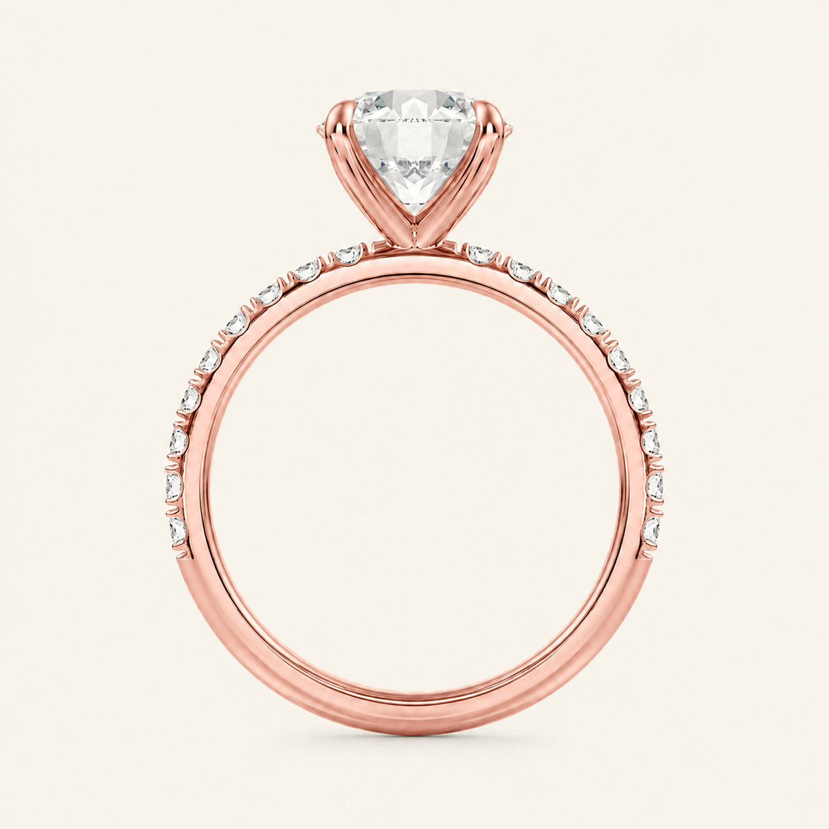 Anillo Pavé Moderno Diamante Redondo en oro rosado, vista de perfil