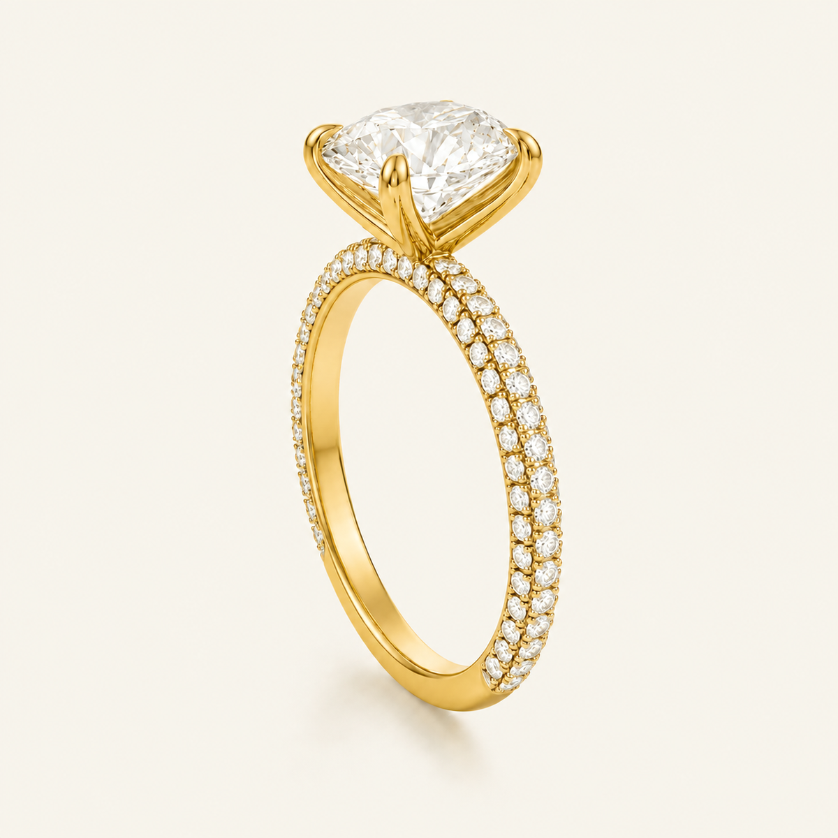 Anillo Pavé Trío Diamante Óvalo en oro amarillo, vista tres cuartos