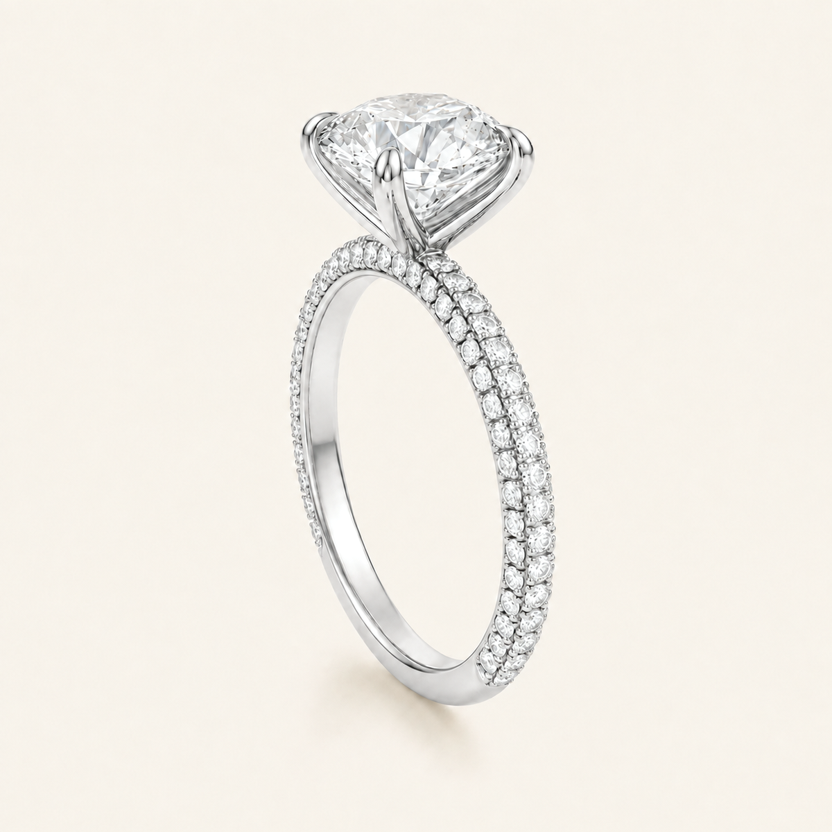 Anillo Pavé Trío Diamante Redondo en oro blanco, vista tres cuartos